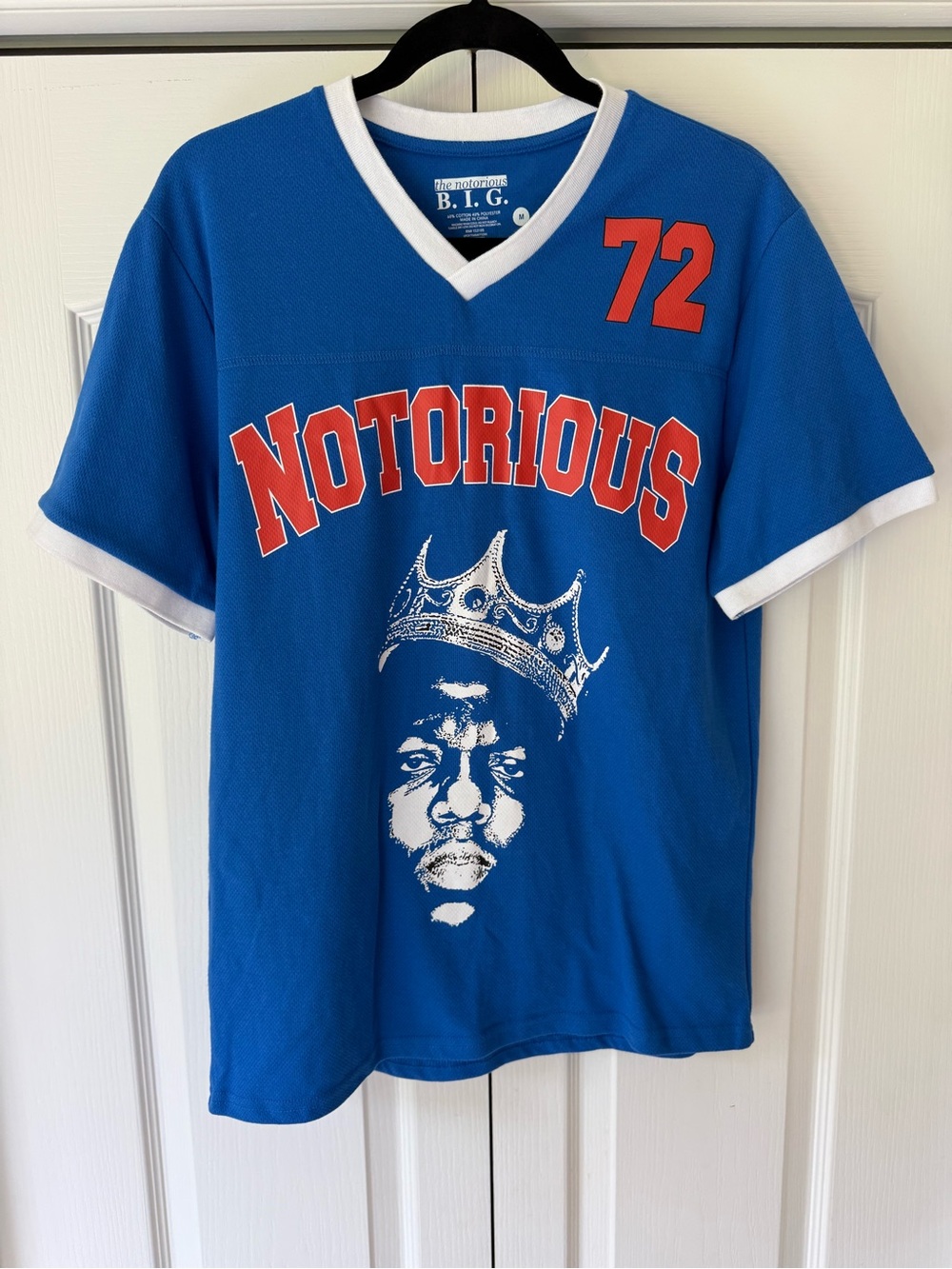 Blue 'Notorious' Graphic Short Sleeve V-Neck Fitted Tee Size - M